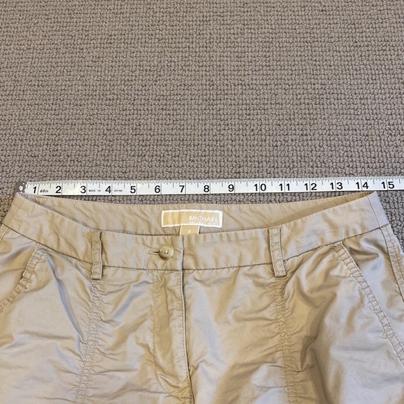 Michael Kors lightweight cargo pants ruched. - Picture 7 of 11